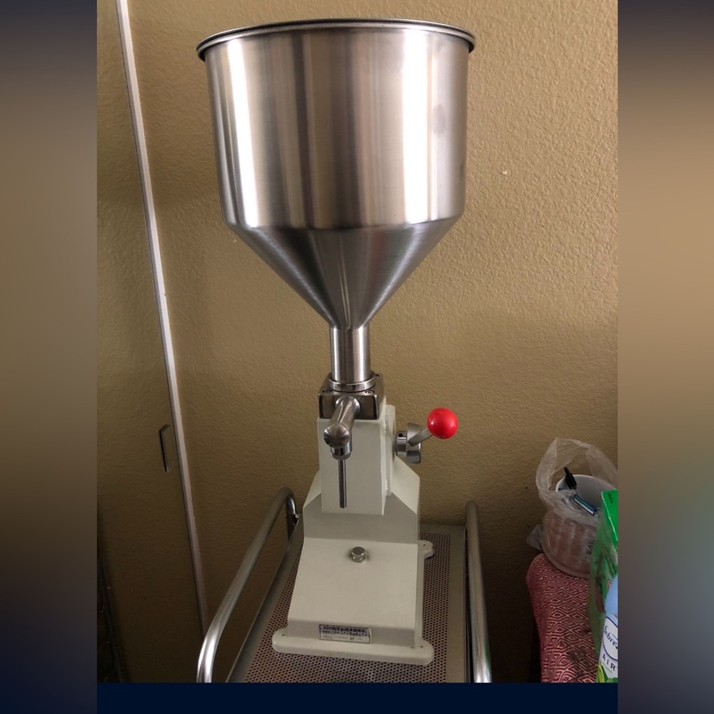 Manual Liquid Paste Filling Machine 5-50ml  for Cream Paste Cosmetic Filler